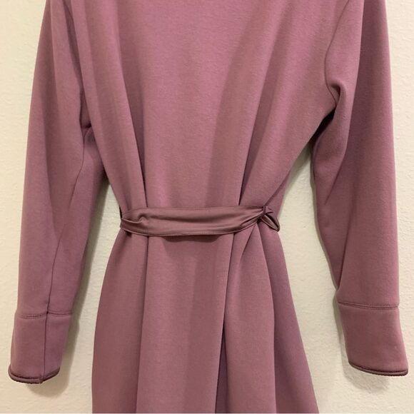 TAHARI ROBE DUSTER WOMENS MEDIUM MAUVE LONGLINE POCKETS SATIN BELT FLEECE. - Picture 8 of 15